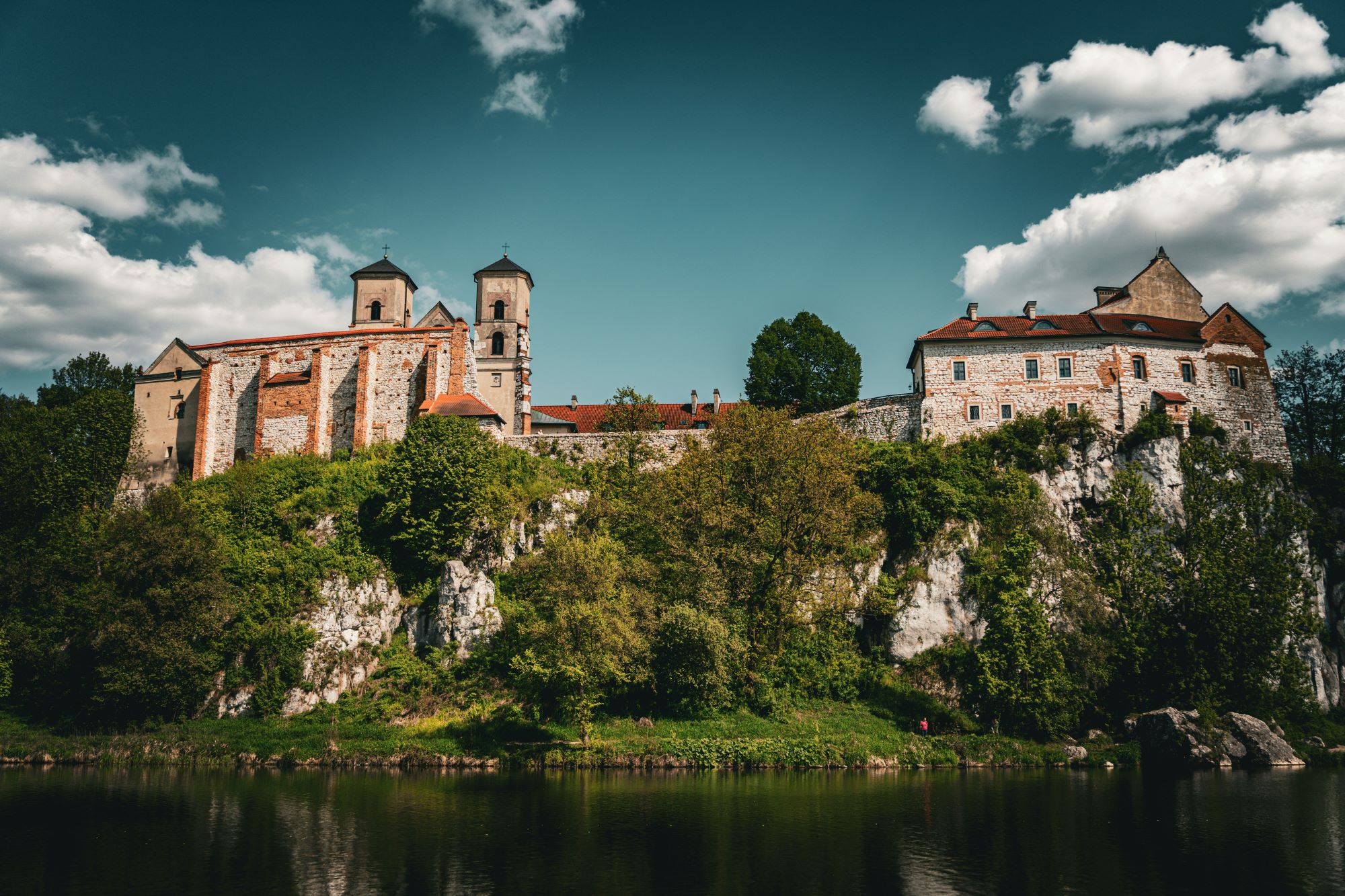 Panorama Tyniecka z Wisłą i klasztorem w tle